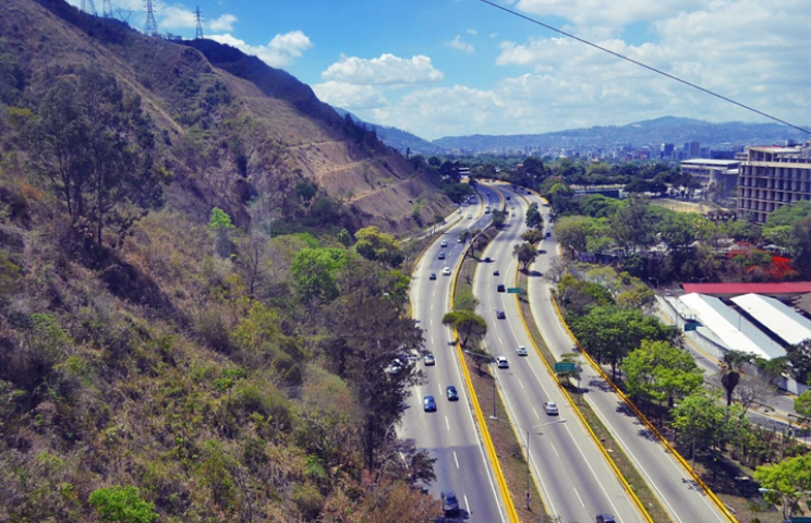 projeto e execucao de sinalizacao horizontal da av. boyaca cota mil – caracas – venezuela 1.png